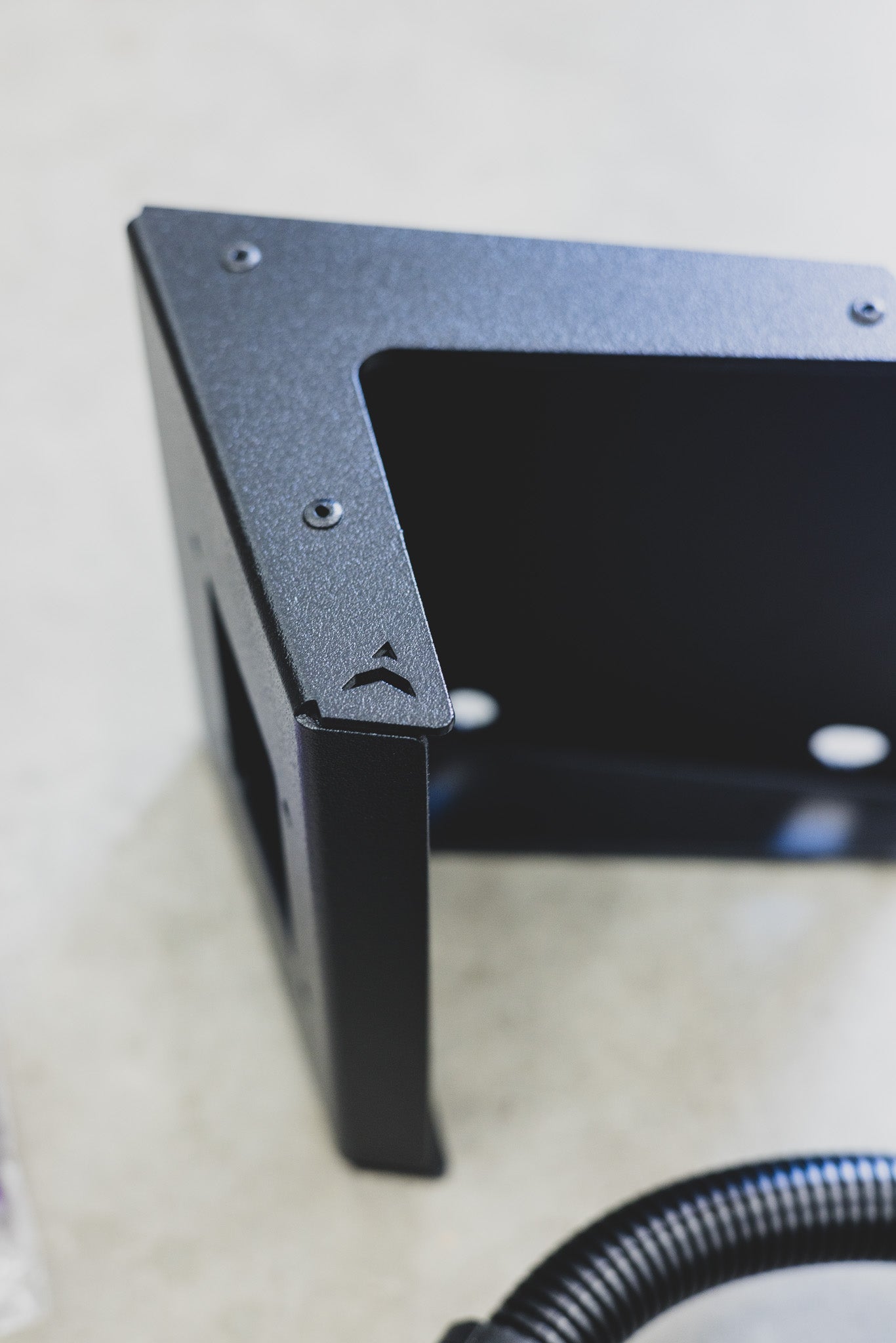 
                  
                    Transit | Shore Power Mount
                  
                