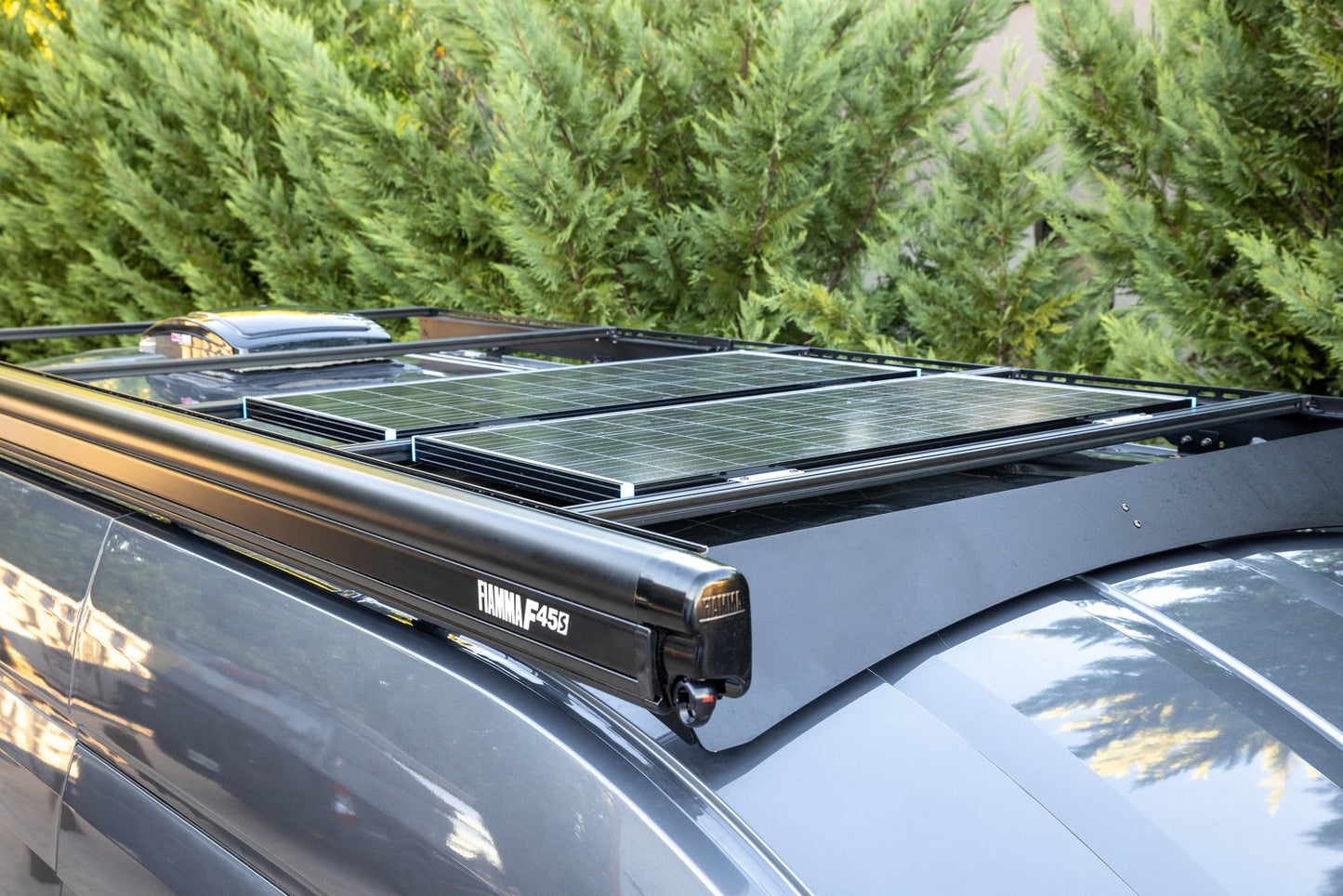 
                  
                    Ford Transit 148WB Mid Roof Rack
                  
                